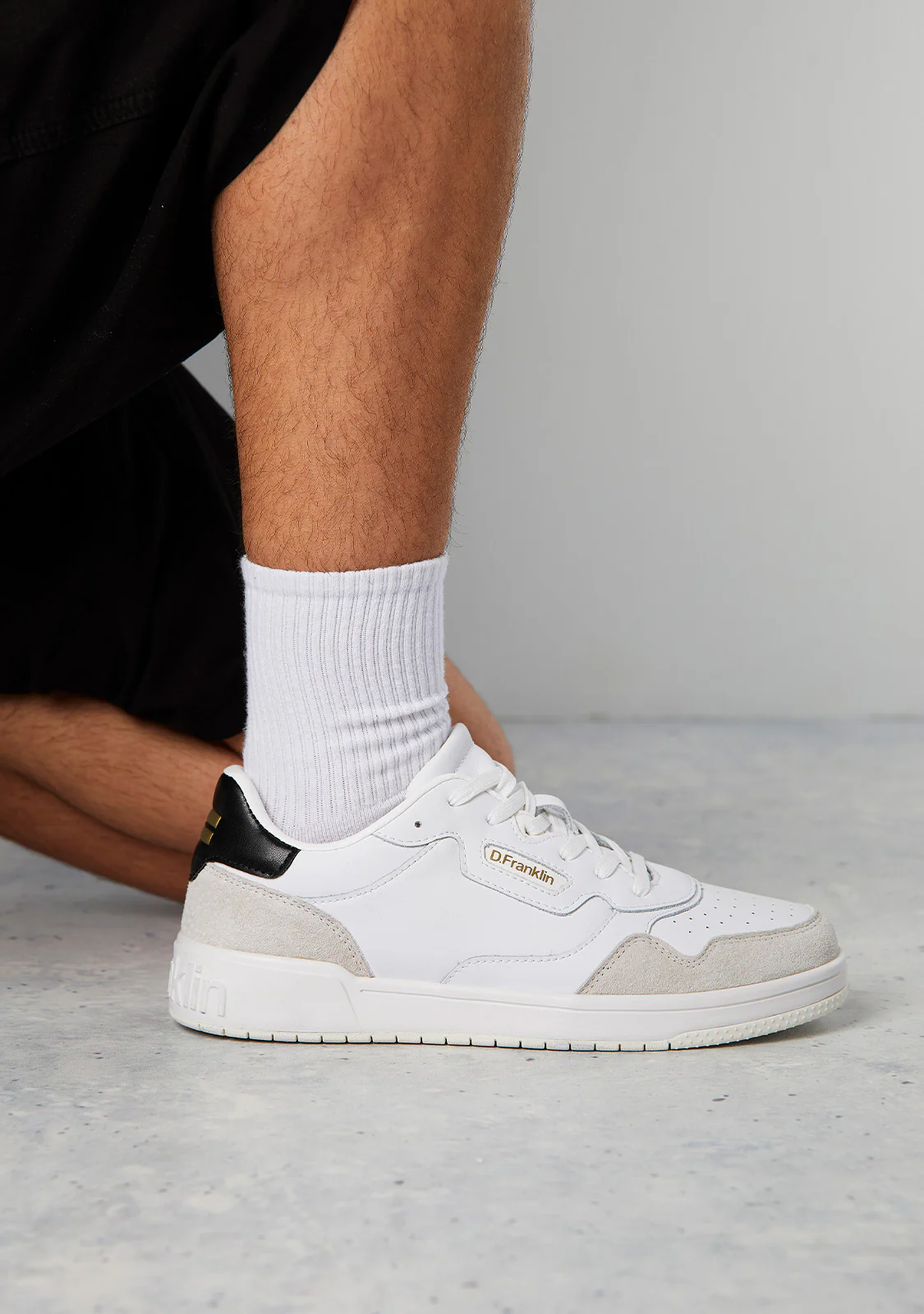 Court V2 Basic Leather White / Black - Image 5