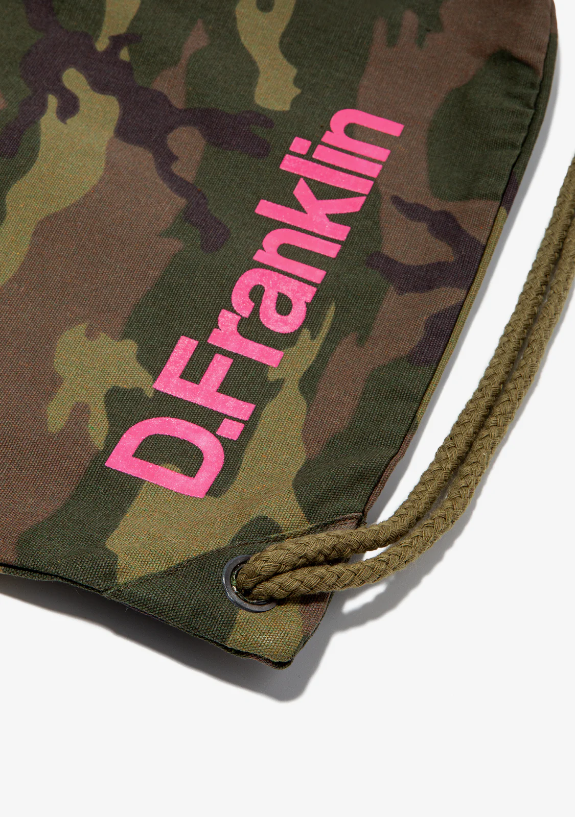 Gym Bag Camo Fuxia - Image 3