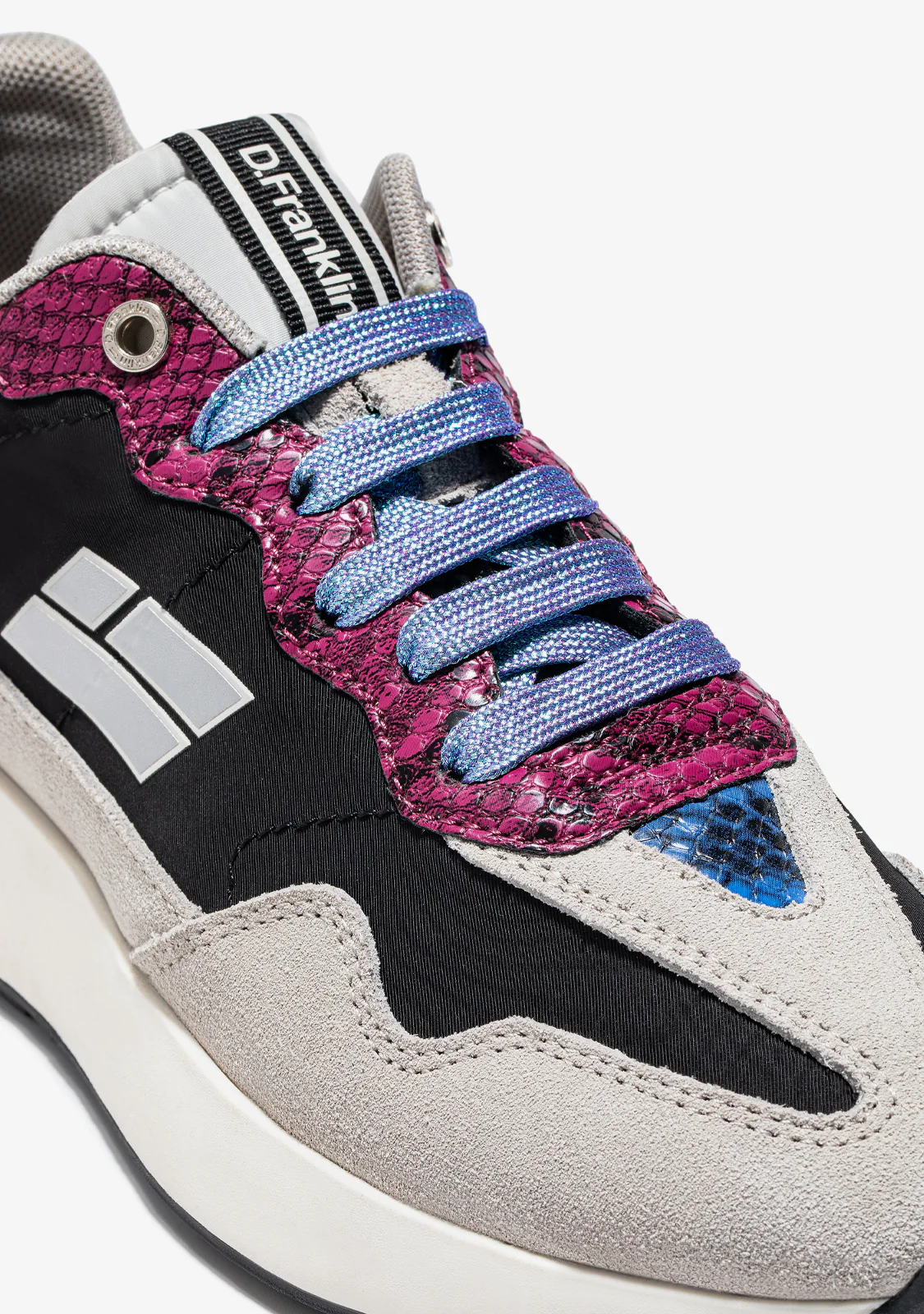 Iridescent Blue Shine Shoelaces - Image 3