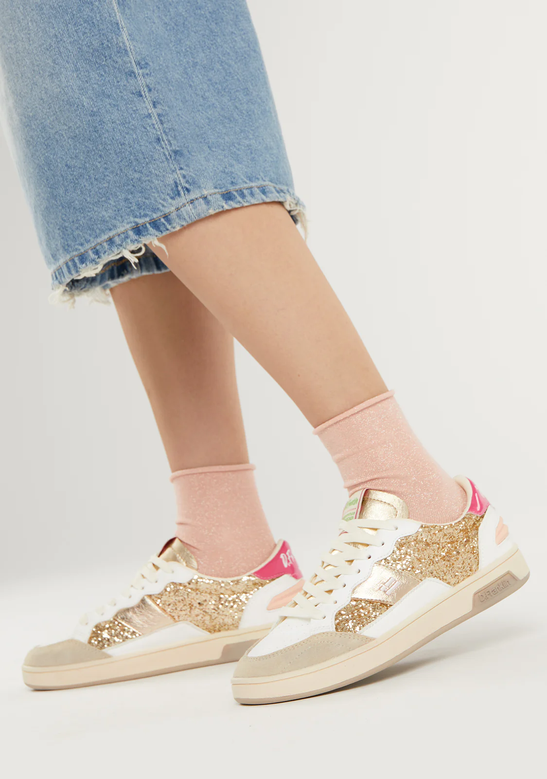 Match Skate Sneakers Gold - Image 5