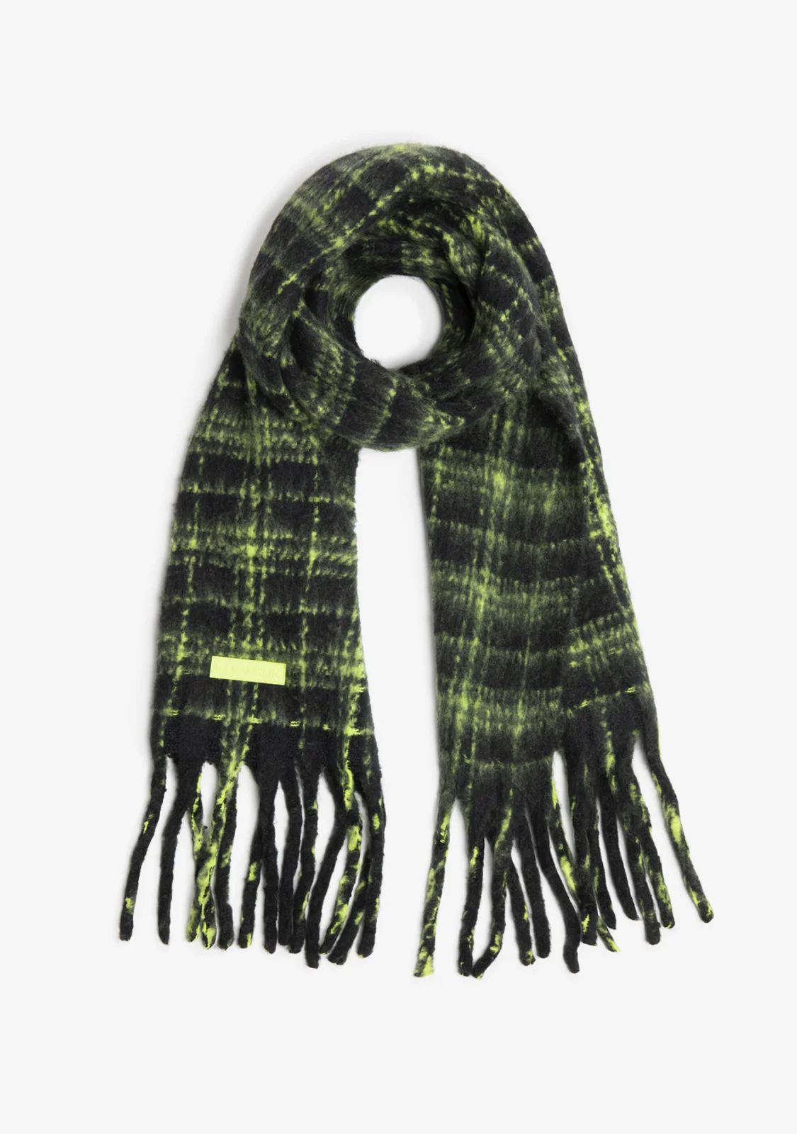 Nordic Bomb Plaid Scarf Black - Image 4